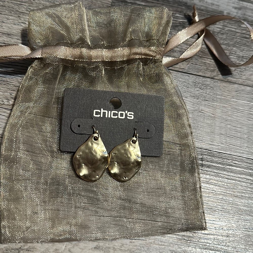 Chico’s Yulia drop earring